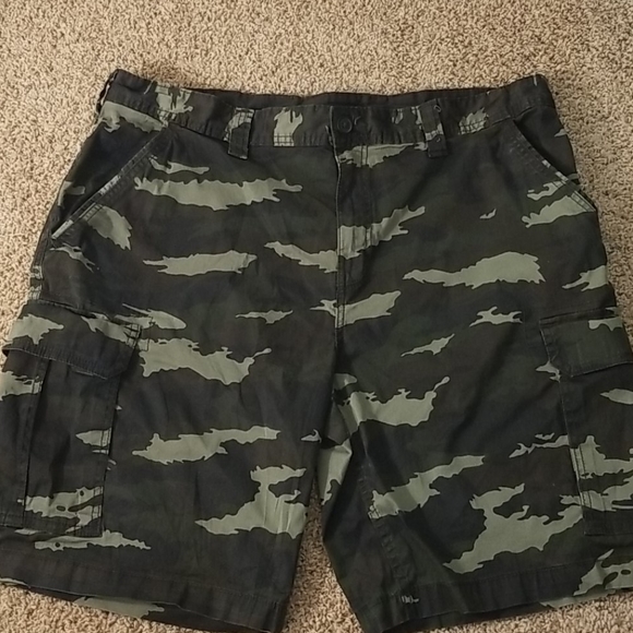 mens army fatigue cargo shorts